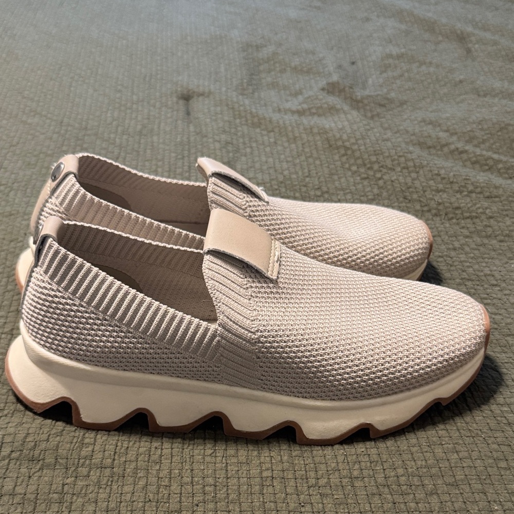 Cushionaire Women's Slip-On Knit Sneakers - Cream